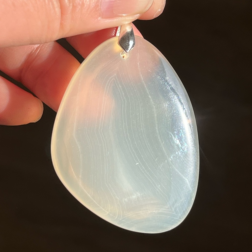 925 silver plated freeform translucent banded agate pendant‎